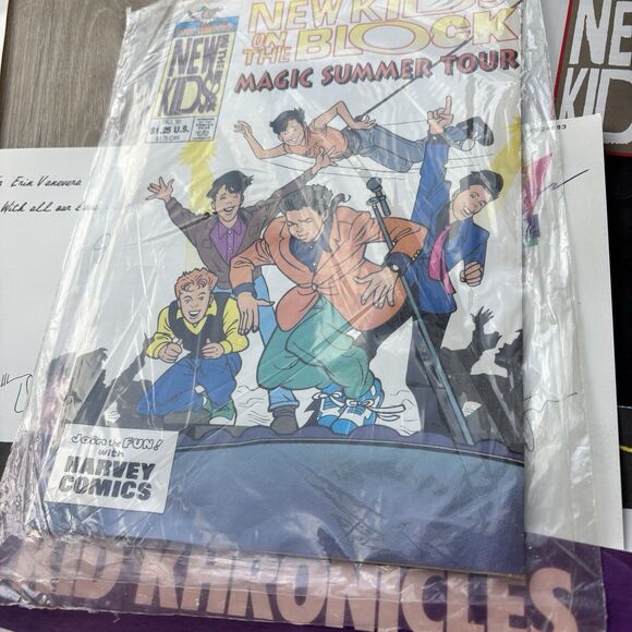 New Kids On The Block VTG Tapes Magazines Button Ticket RARE HUGE LOT Scrapbook - Picture 14 of 16